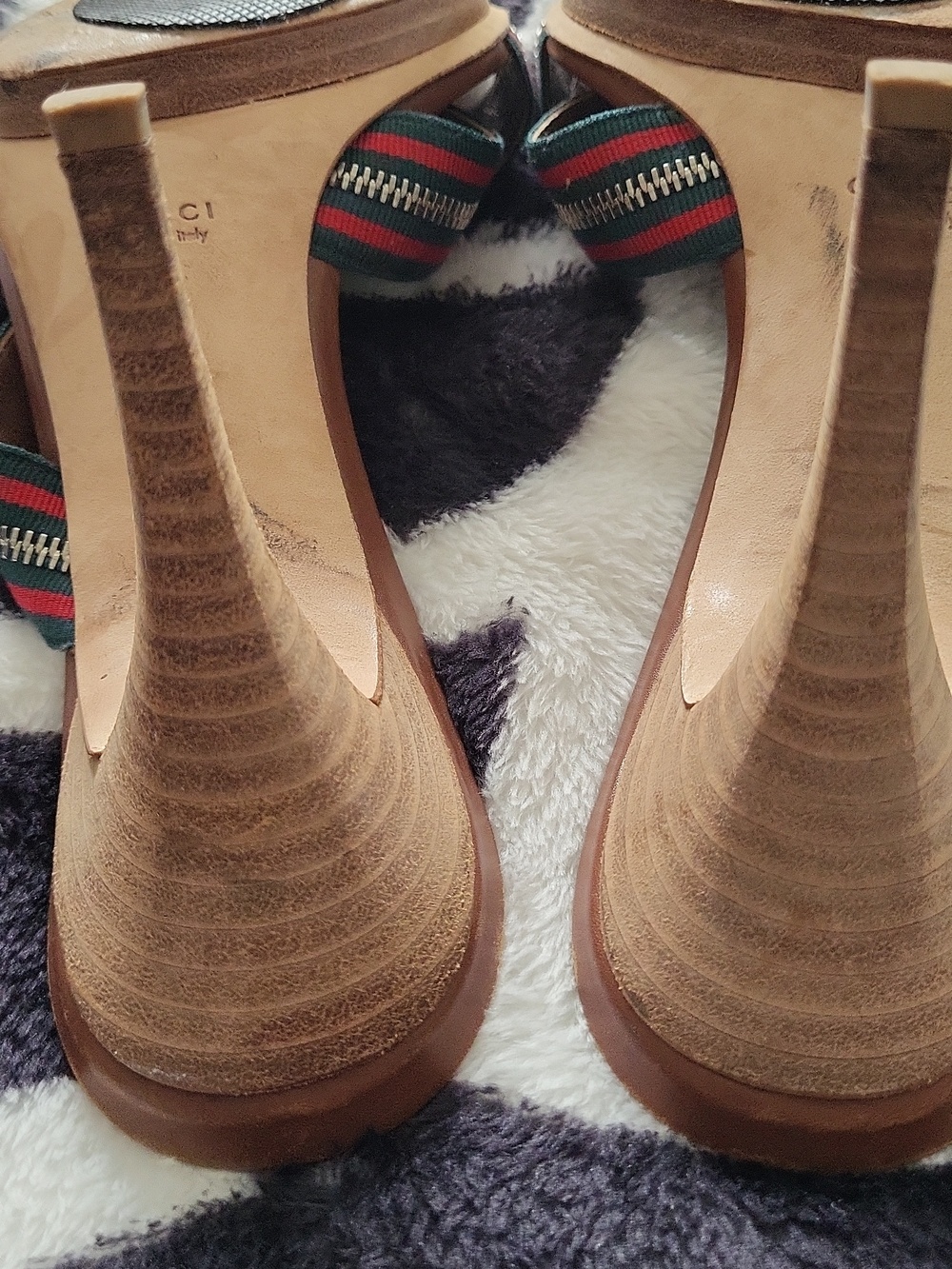 100 % Authentic Gucci Brown Leather Slides Green & Red Stripe 39 COMPARE PRICES - Picture 11 of 14